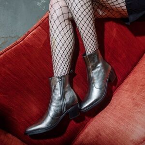 NWOT Straight to Hell Women's Richards Silver Ankle Boots